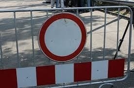 Временно ограничаване на движението в гр. Дупница по ул. \"Христо Ботев\", породи възникнала авария.
